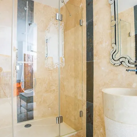 Art Deco Luxury With Breath Taking View On Bay By Olidesi Appartement Cannes