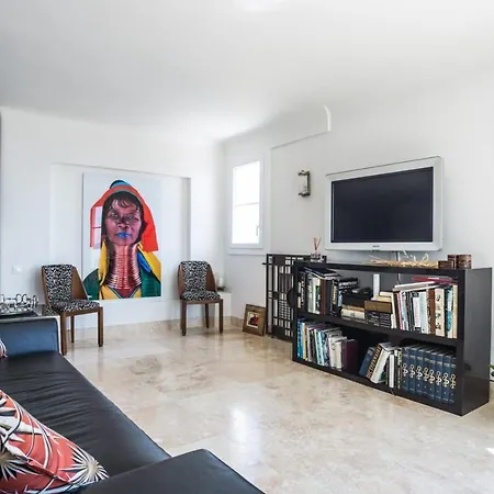 Art Deco Luxury With Breath Taking View On Bay By Olidesi Appartement